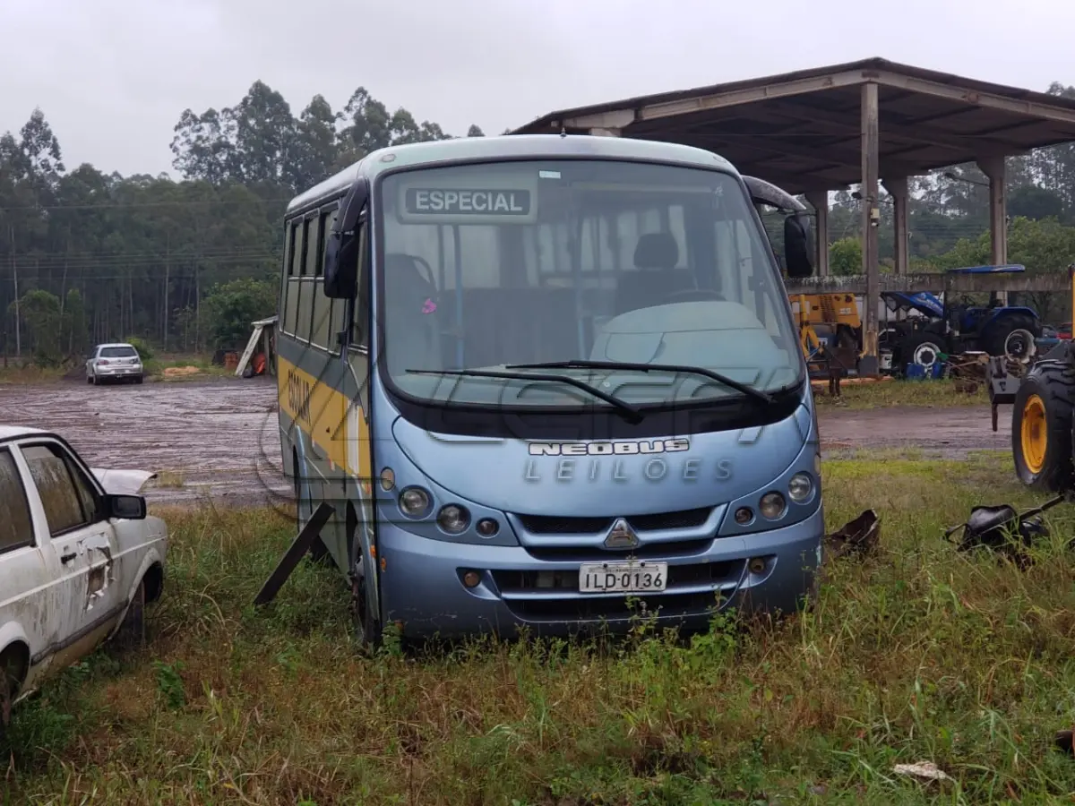 LOTE 004 - ÔNIBUS AGRALE NEO BUS, diesel, placas ILD 0136, ano e  modelo 2003