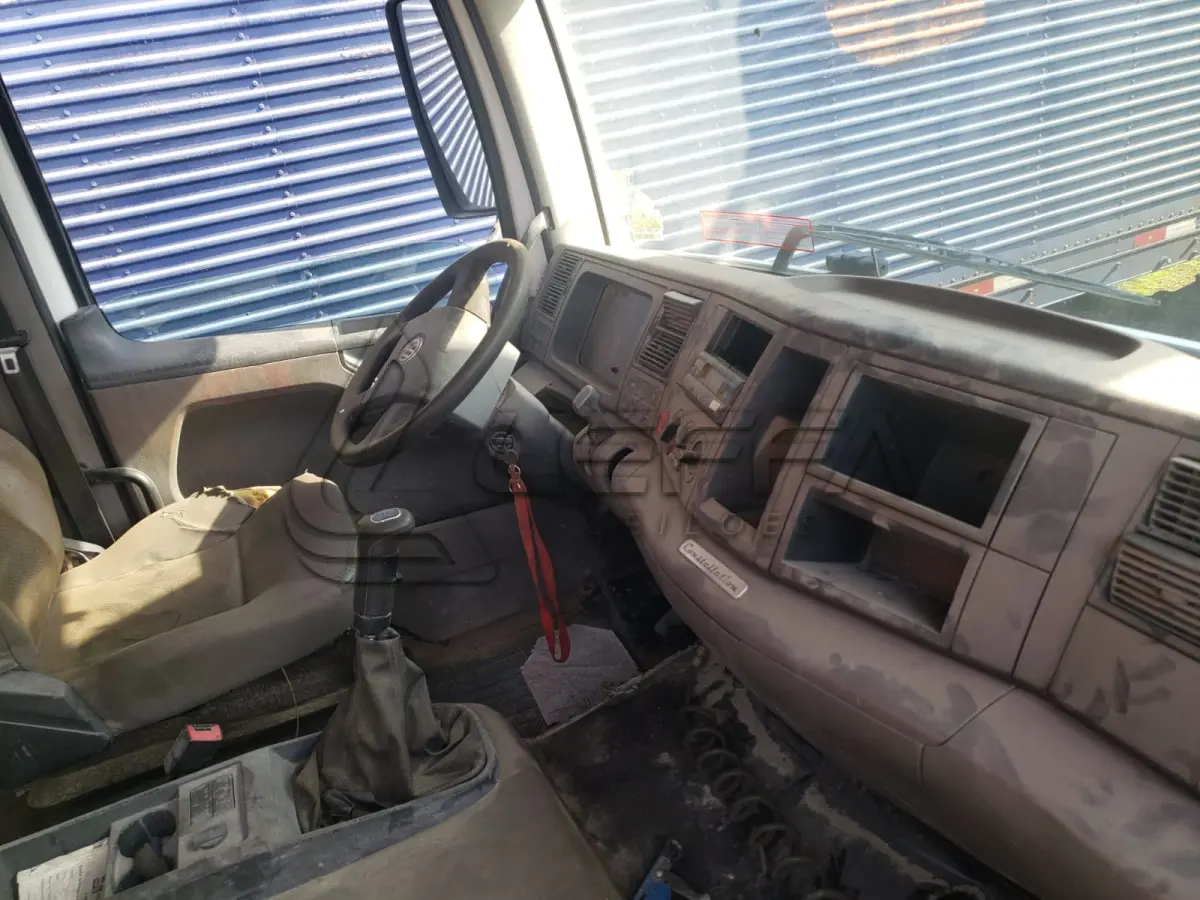 LOTE 001 - UM CAMINHÃO VW/26.280 CRM 6X4, PLACAS IVY-0096, ANO 2014, BRANCO, DIESEL