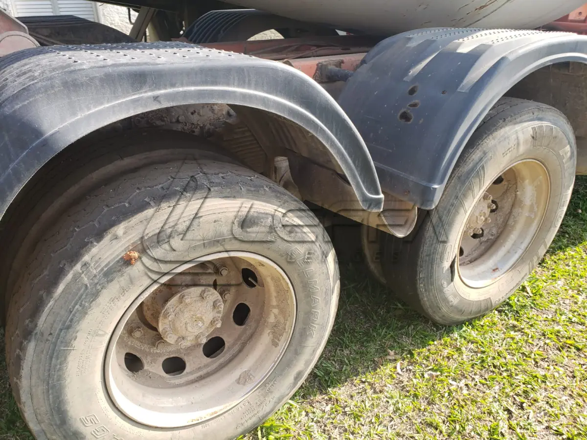 LOTE 001 - UM CAMINHÃO VW/26.280 CRM 6X4, PLACAS IVY-0096, ANO 2014, BRANCO, DIESEL