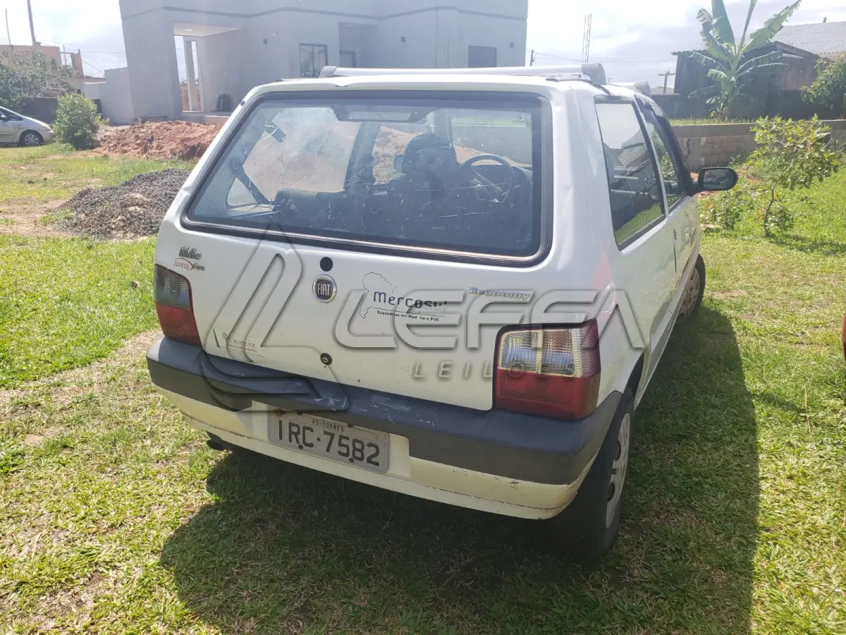 LOTE 001 - VEÍCULO FIAT UNO/MILLE, PLACAS IRC-7582, RENAVAM 233215964.