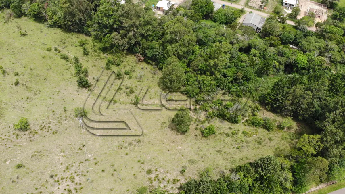 LOTE 001 - ÁREA DE 55.000M² (5,5 HÁ), COM FRENTE PARA BR 101, DISTANDO 1,5 KM DA RÓTULA DE ACESSO A CIDADE DE TORRES/RS