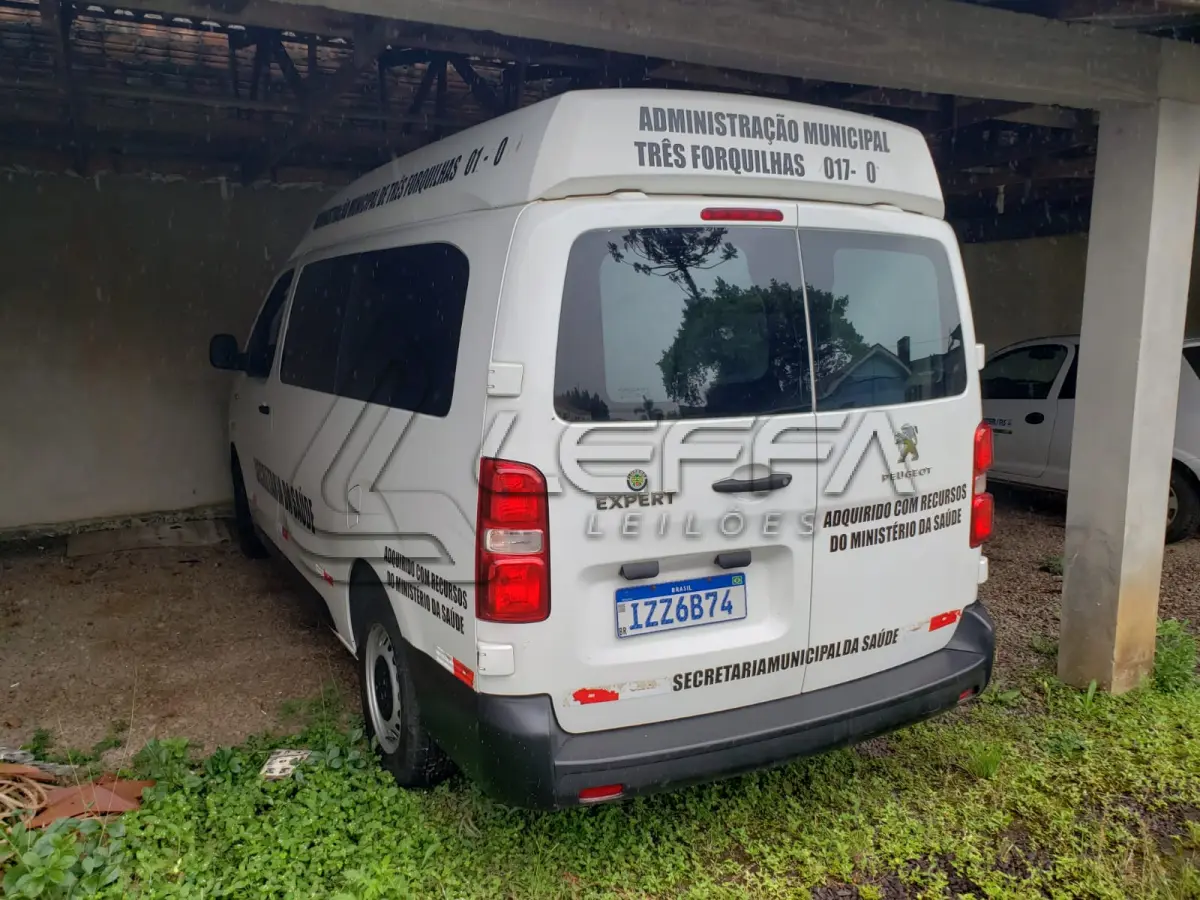 LOTE 001 - MICROONIBUS PEUGEOT, Expert Eurolaf, diesel, placas IZZ-6B74, ano 2019 e modelo 2020