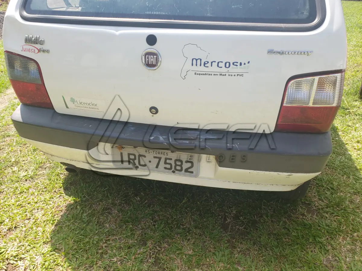 LOTE 001 - VEÍCULO FIAT UNO/MILLE, PLACAS IRC-7582, RENAVAM 233215964.