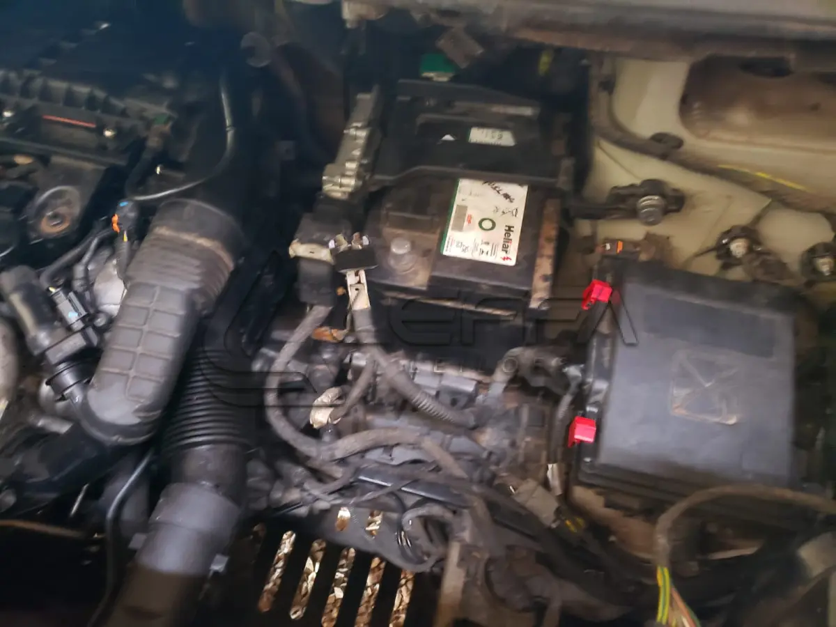LOTE 001 - MICROONIBUS PEUGEOT, Expert Eurolaf, diesel, placas IZZ-6B74, ano 2019 e modelo 2020