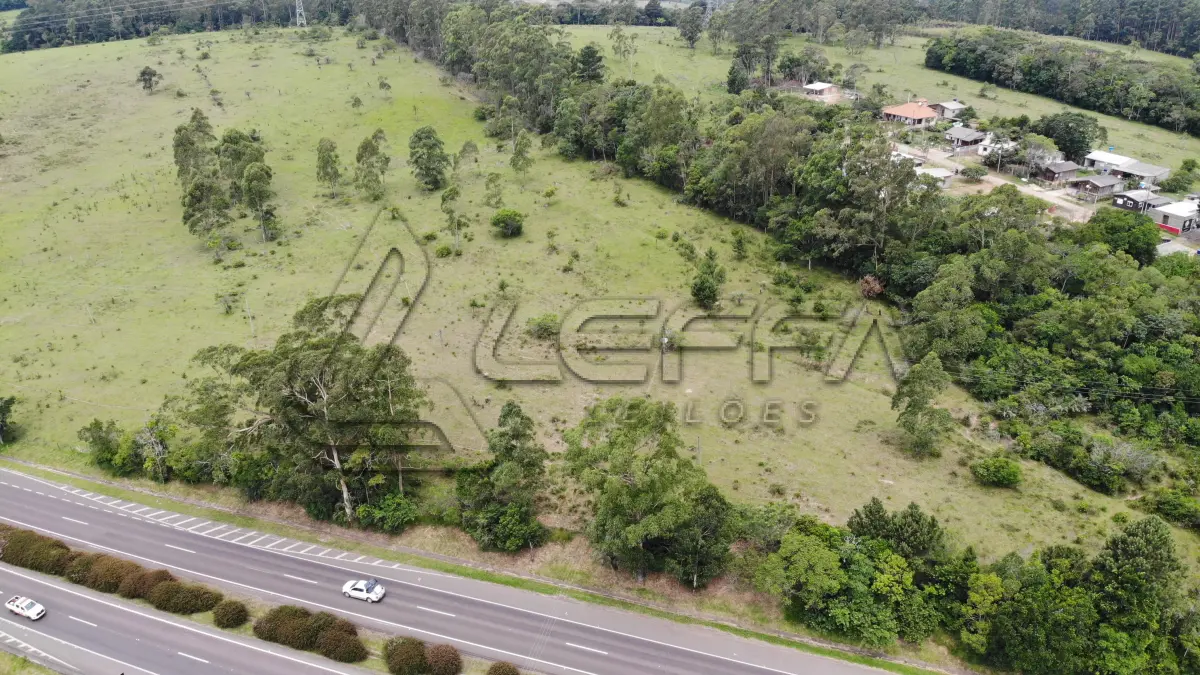 LOTE 001 - ÁREA DE 55.000M² (5,5 HÁ), COM FRENTE PARA BR 101, DISTANDO 1,5 KM DA RÓTULA DE ACESSO A CIDADE DE TORRES/RS