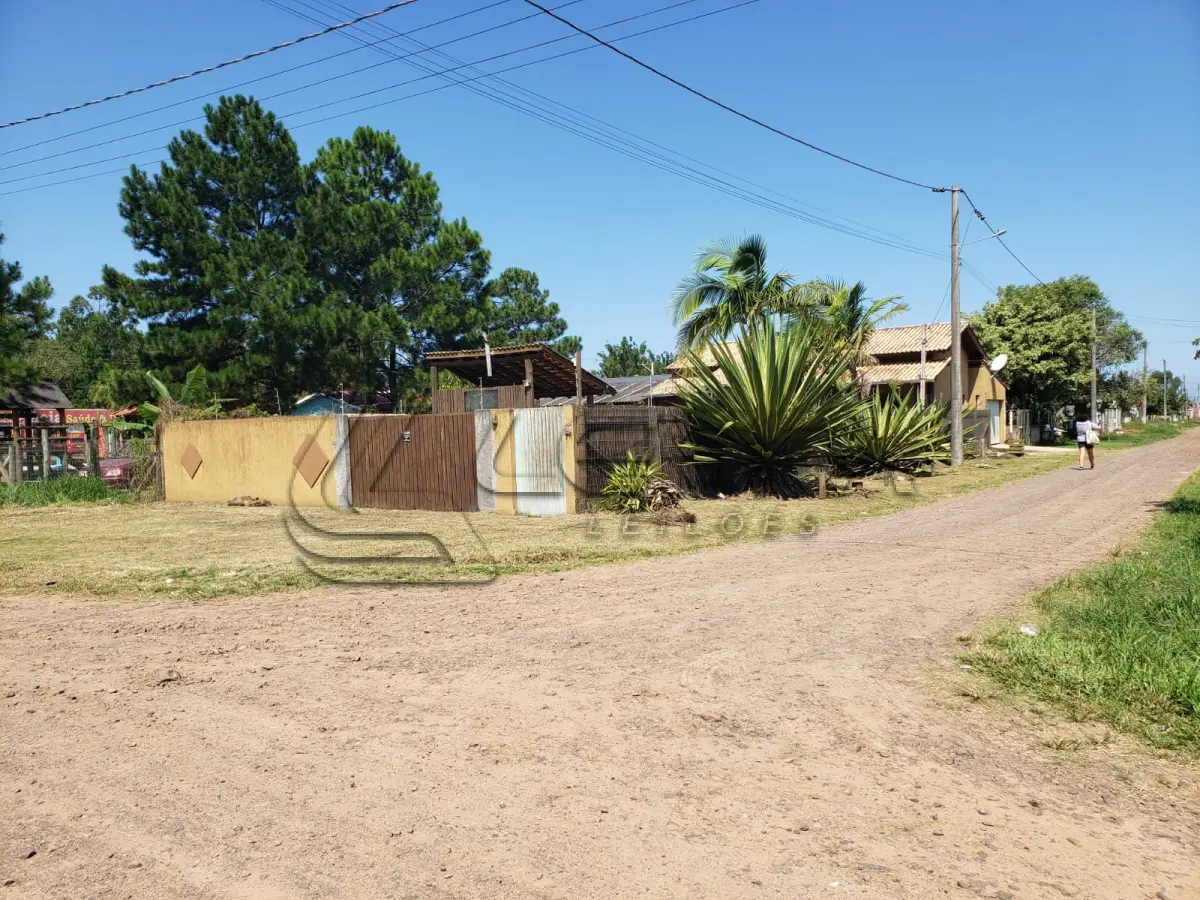 LOTE 001 - Terreno Urbano, com edificação, situado no jardim monte carlo, na Itapeva em Torres RS