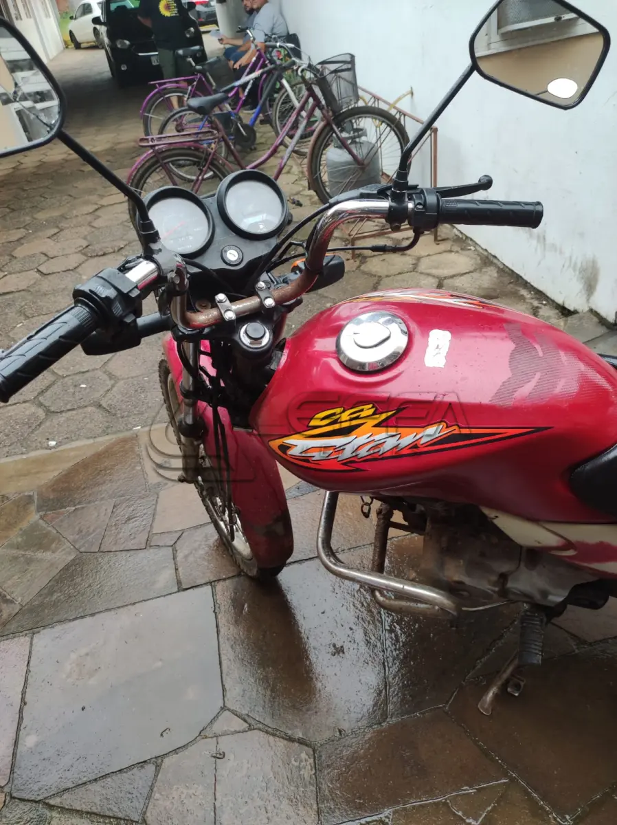 LOTE 002 - MOTOCICLETA HONDA /CG 125 TITAN KS, gasolina, placas ILE 7111, ano e modelo 2003