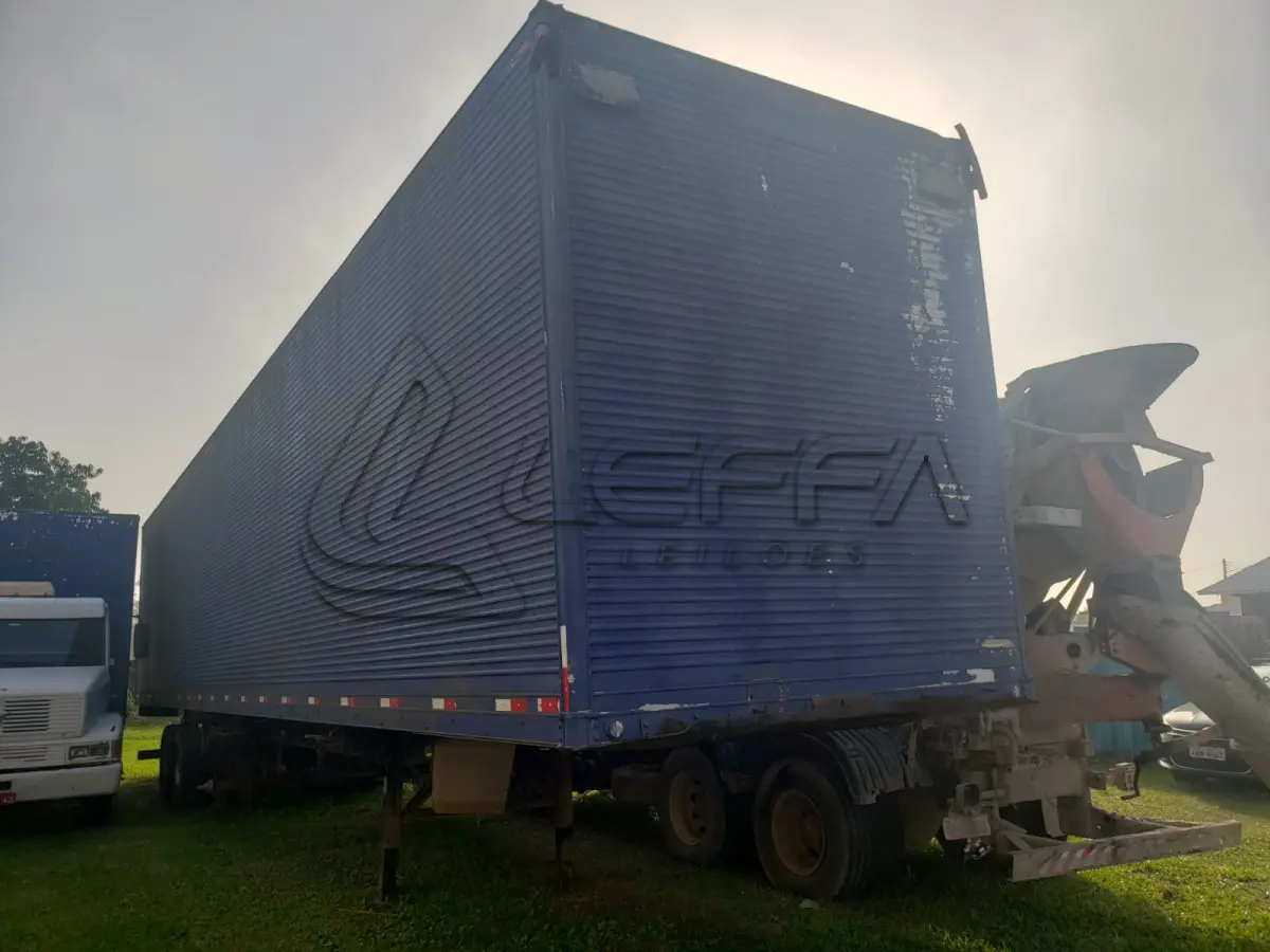 LOTE 003 - UM SEMI-REBOQUE, MARCA SR/RANDON SP SRFG CG, ANO 2011, COR AZUL, EIXOS FIXOS PARA REBOQUE E SEMI-REBOQUE (03), RENAVAM 338310126, COM BAÚ, PLACAS ISD-0413