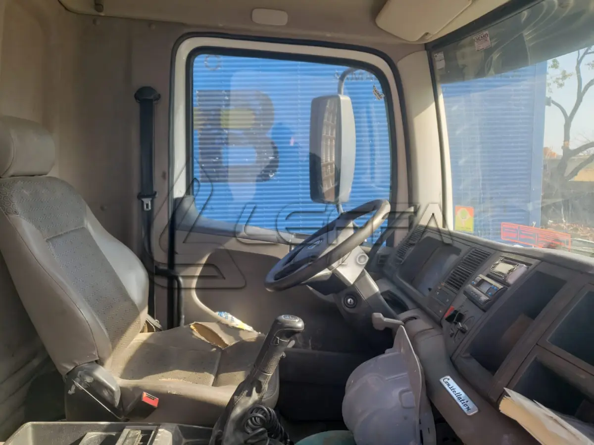 LOTE 002 - UM CAMINHÃO VW/26.280 CRM 6X4, PLACAS IVY-0076, ANO 2014, BRANCO, DIESEL