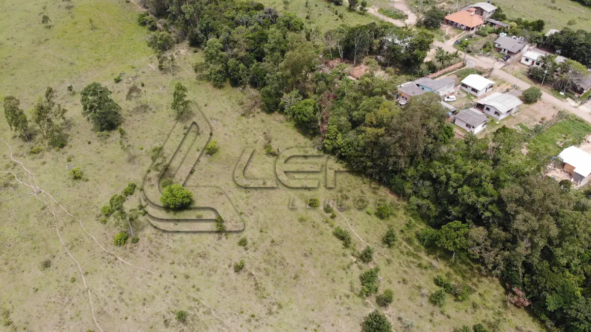 LOTE 001 - ÁREA DE 55.000M² (5,5 HÁ), COM FRENTE PARA BR 101, DISTANDO 1,5 KM DA RÓTULA DE ACESSO A CIDADE DE TORRES/RS