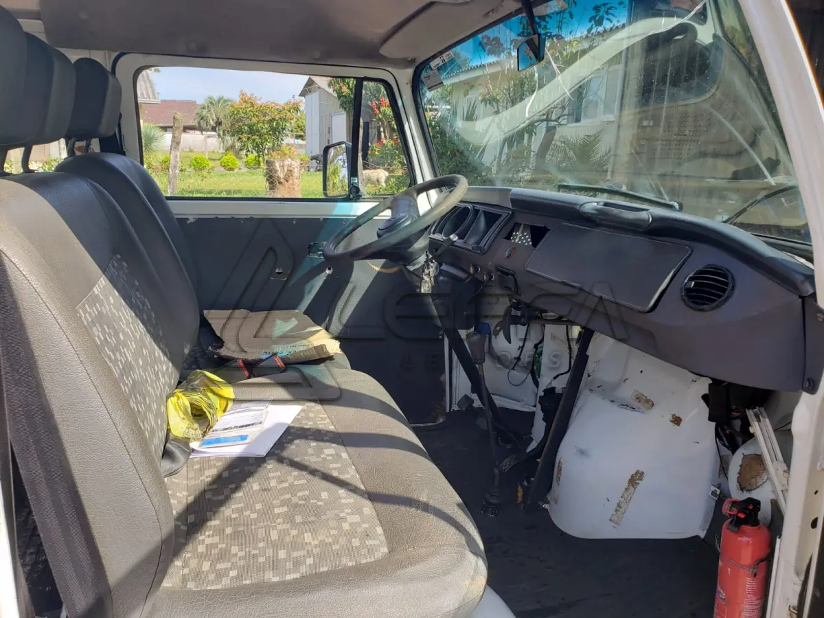 LOTE 004 - VEÍCULO KOMBI, FLEX, PLACAS IUV-6495, ANO/MODELO 2014