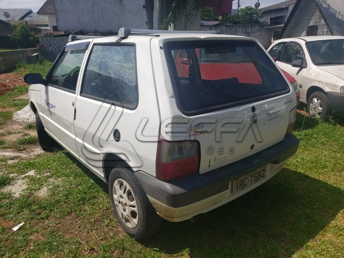 LOTE 001 - VEÍCULO FIAT UNO/MILLE, PLACAS IRC-7582, RENAVAM 233215964.