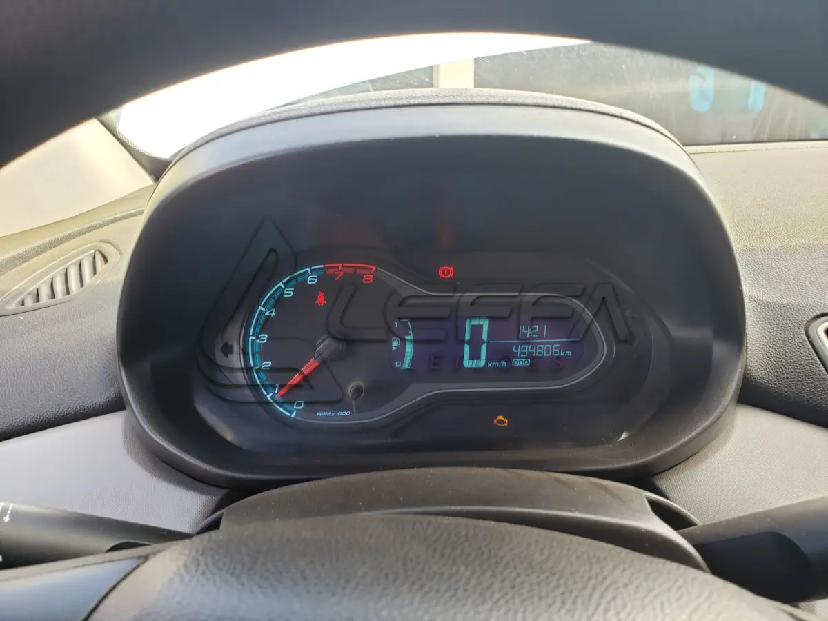 LOTE 006 - VEÍCULO CHEVROLET/ONIX, 1.0 MT IS, PLACAS IXF-8997, ANO/MODELO 2016