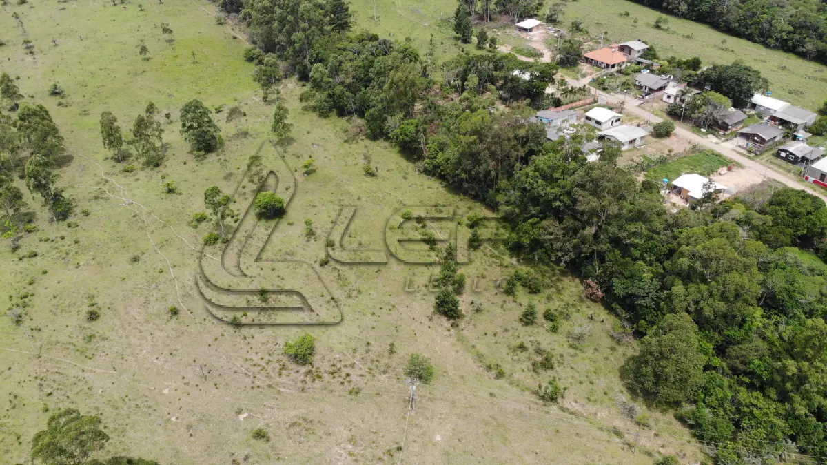 LOTE 001 - ÁREA DE 55.000M² (5,5 HÁ), COM FRENTE PARA BR 101, DISTANDO 1,5 KM DA RÓTULA DE ACESSO A CIDADE DE TORRES/RS