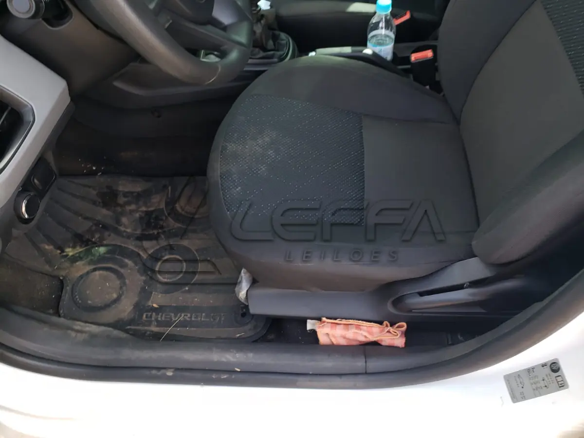 LOTE 005 - VEÍCULO CHEVROLET/ONIX, JOYE, PLACAS IXT-0096, ANO/MODELO 2017