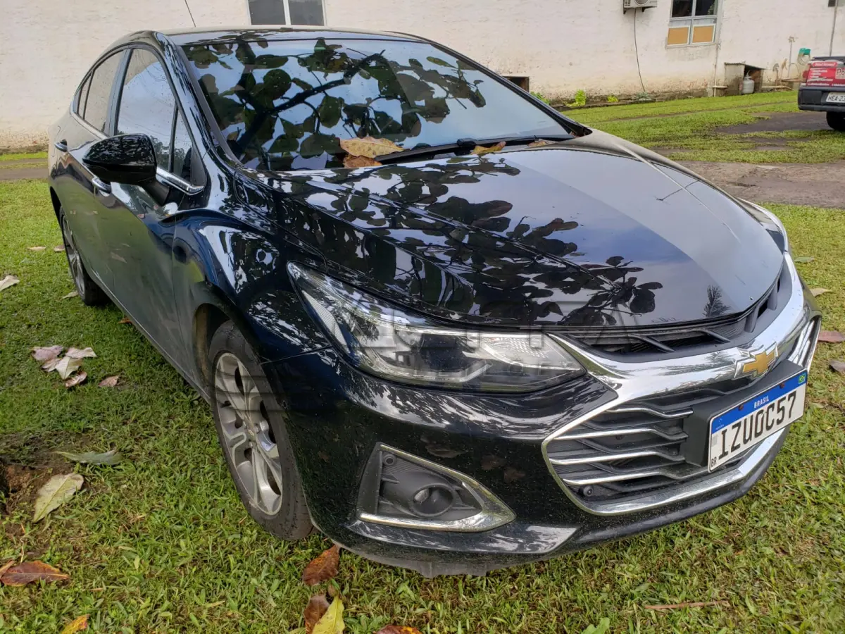 LOTE 001 - UM VEÍCULO GM CRUZE PRE2 NB AT, PLACAS IZU-0C57, ANO/MODELO 2020, COR PRETA, RENAVAM Nº 1217025941
