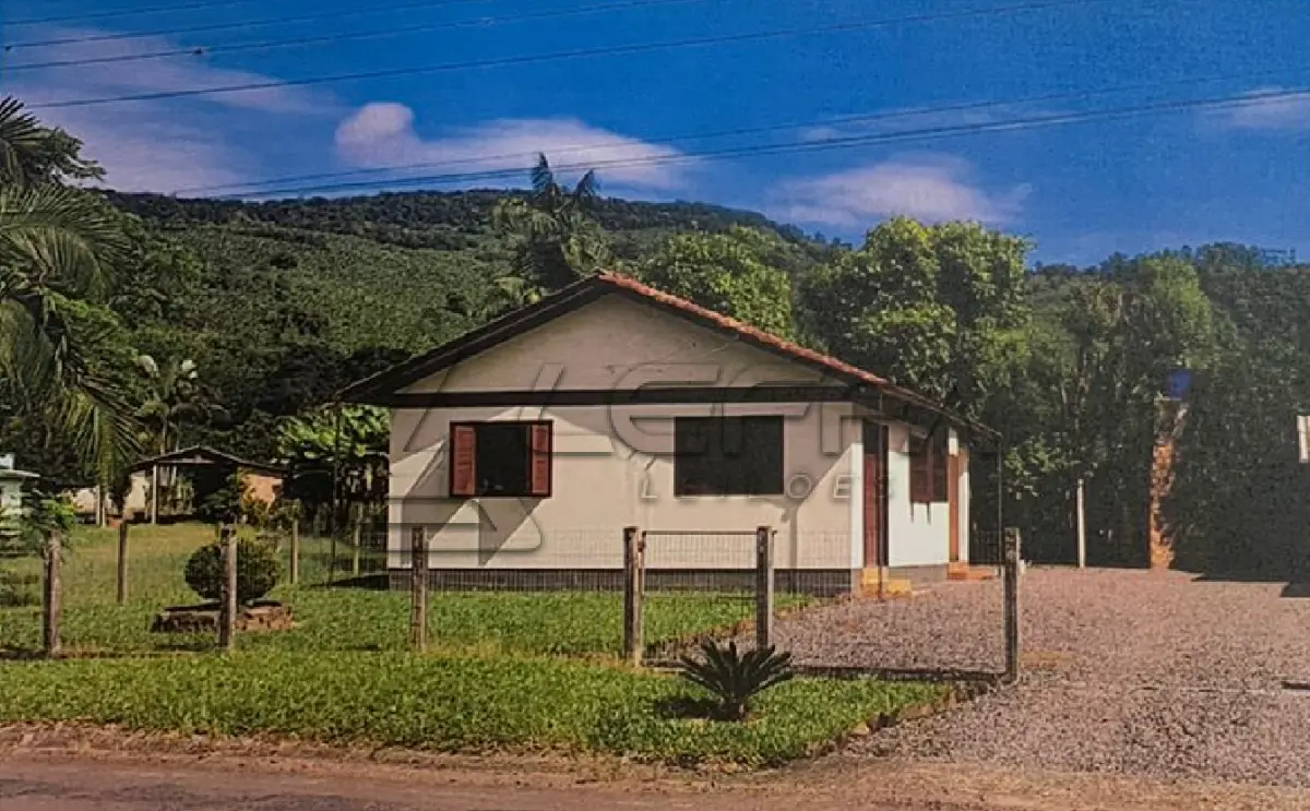LOTE 001 - FRAÇÃO IDEAL DE 440M², com uma CONSTRUÇÃO DE ALVENARIA, CASA, localizado no COSTÃO, em MORRINHOS DO SULl/RS
