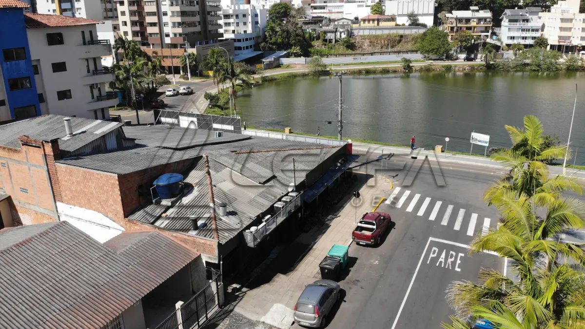 LOTE 001 - Imóvel Comercial na Beira da Lagoa, na Av José Maia Filho, em Torres/RS