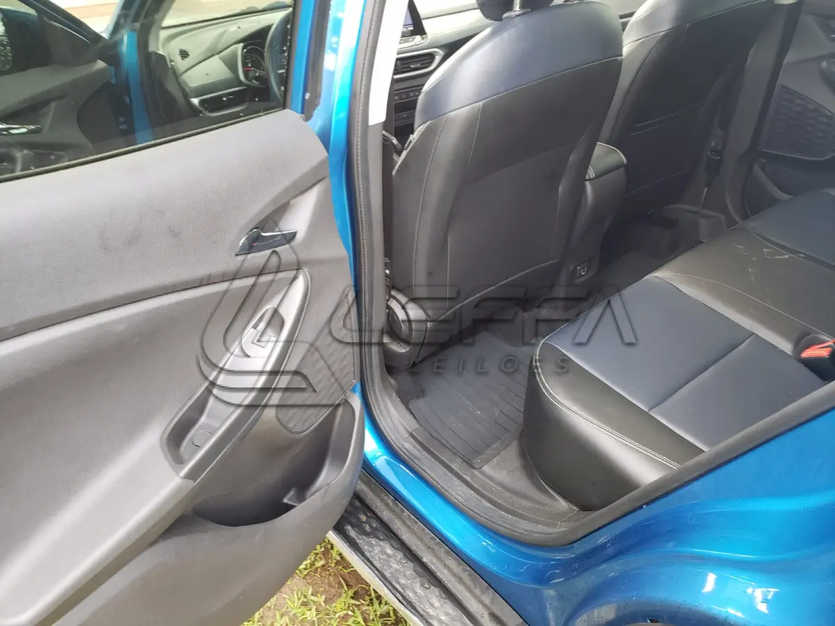 LOTE 002 - UM VEÍCULO GM TRACKER 12T A PR, PLACAS IZY-9B82, ANO/MODELO 2020/2021, COR AZUL, RENAVAM Nº 1227335730
