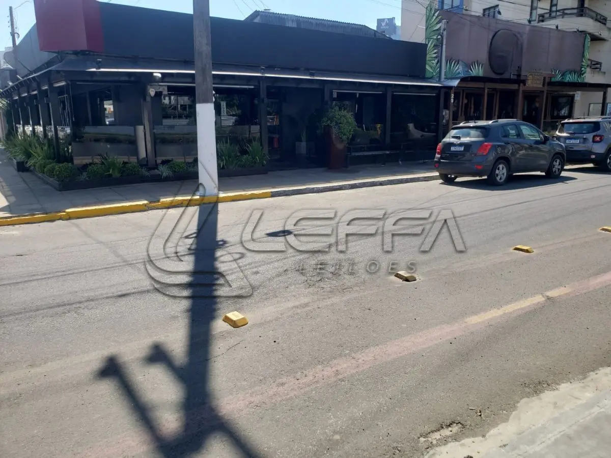 LOTE 001 - Imóvel Comercial na Beira da Lagoa, na Av José Maia Filho, em Torres/RS