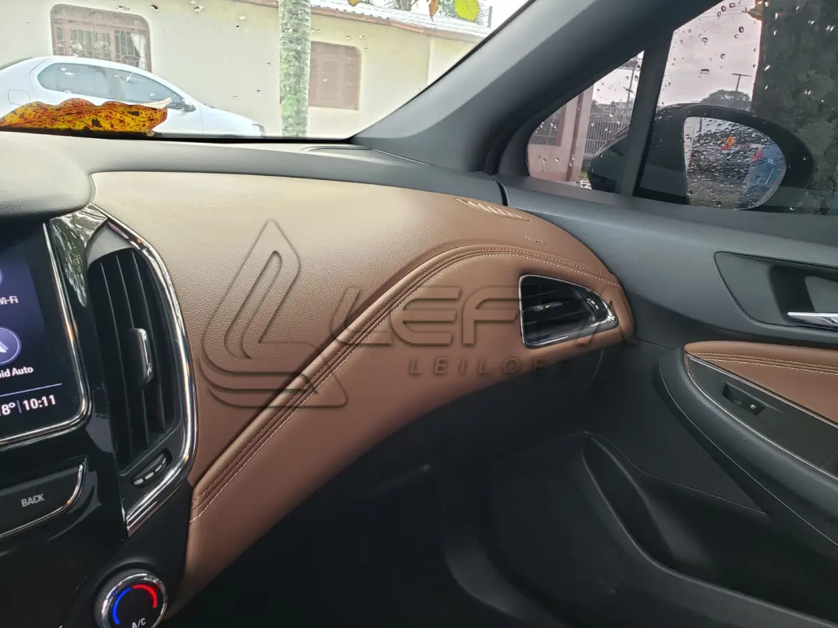 LOTE 001 - UM VEÍCULO GM CRUZE PRE2 NB AT, PLACAS IZU-0C57, ANO/MODELO 2020, COR PRETA, RENAVAM Nº 1217025941