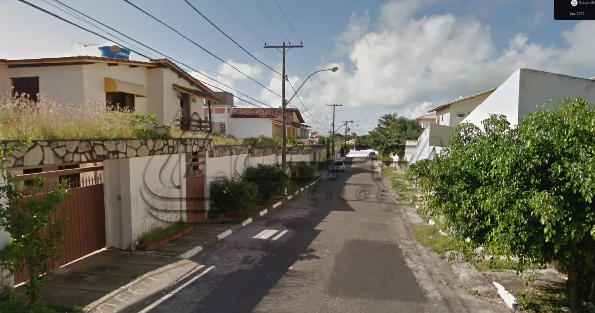 LOTE 001 - UMA CASA E TERRENO NA RUA PRAIA DE BERTIOGA, Nº 57, LOTEAMENTO VILAS DO ATLÂNTICO, 3ª ETAPA, QUADRA E-05, LOTE 17, NA CIDADE DE LAURO DE FREITAS/BA