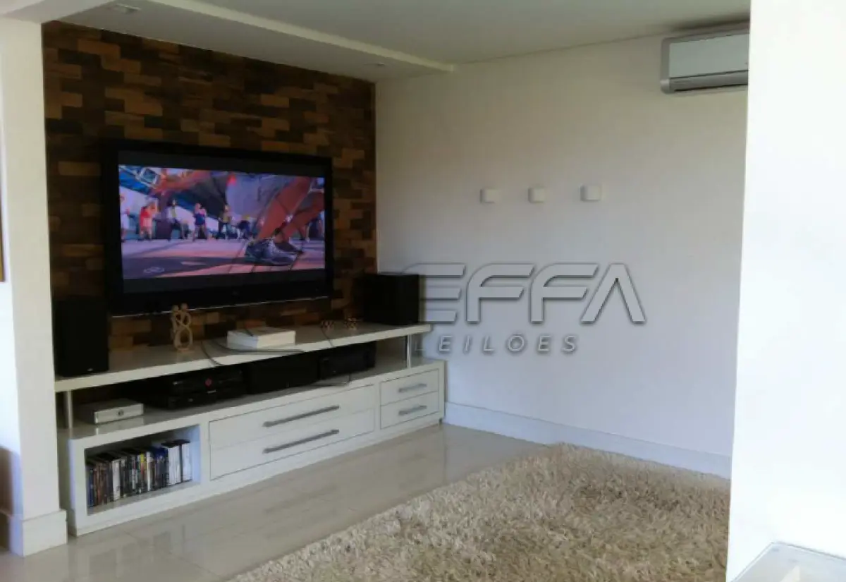 LOTE 001 - UMA CASA RESIDENCIAL, localizada na Rua Araújo Bastos, nº 126, Pitaçu, Salvador/Bahia