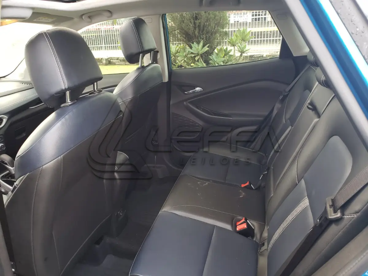 LOTE 002 - UM VEÍCULO GM TRACKER 12T A PR, PLACAS IZY-9B82, ANO/MODELO 2020/2021, COR AZUL, RENAVAM Nº 1227335730