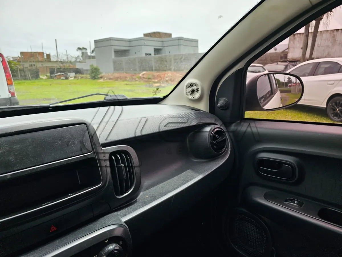 LOTE 003 - Um veículo automóvel FIAT/MOBI LIKE (Nacional) , cor branca, a álcool/gasolina, ano de fabricação e modelo 2019/2020, placa QTK9694