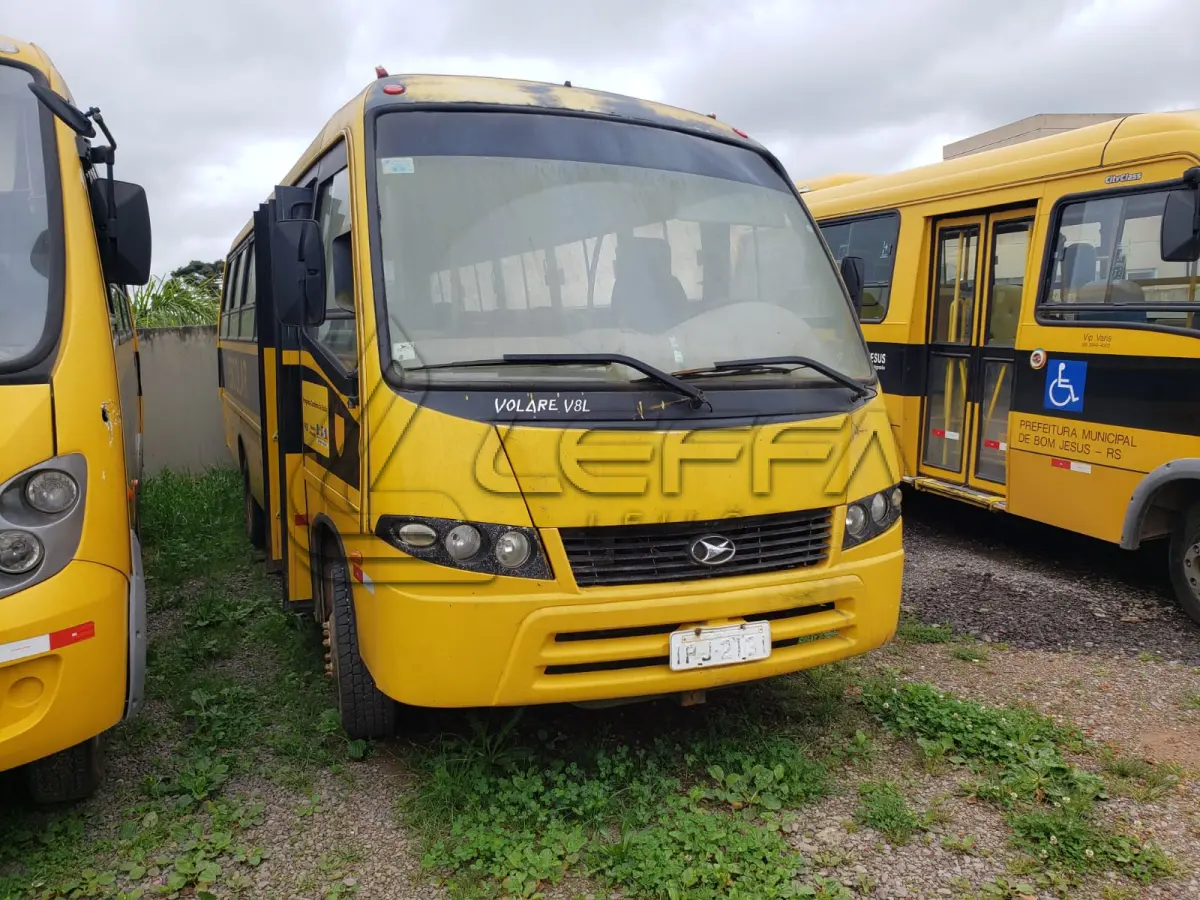 LOTE 012 - UM ÔNIBUS MARCOPOLO/VOLARE V8L ESC, DIESEL, PLACAS IPJ-2131, ANO 2008, MODELO 2009