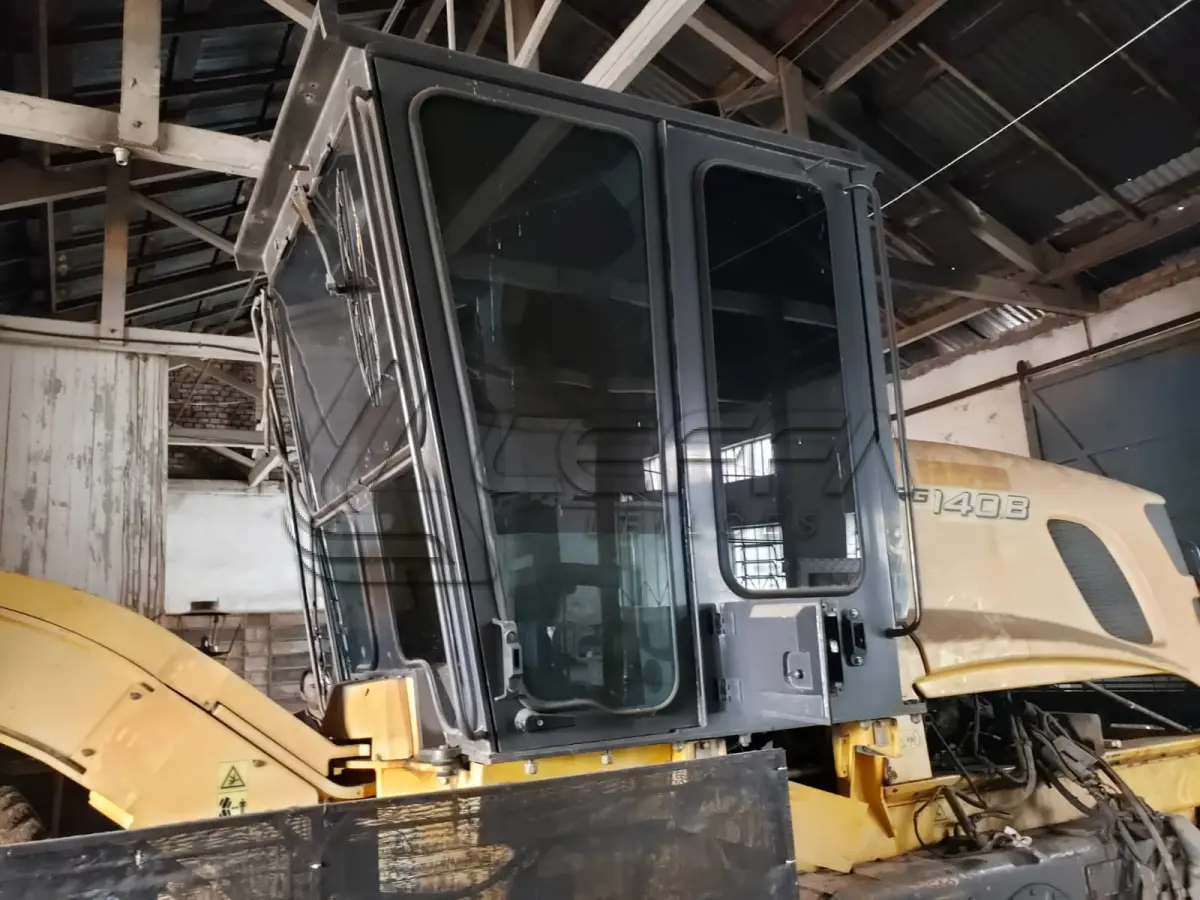 LOTE 006 - MOTONIVELADORA NEW HOLLAND, RG140B, diesel, ano e modelo 2009