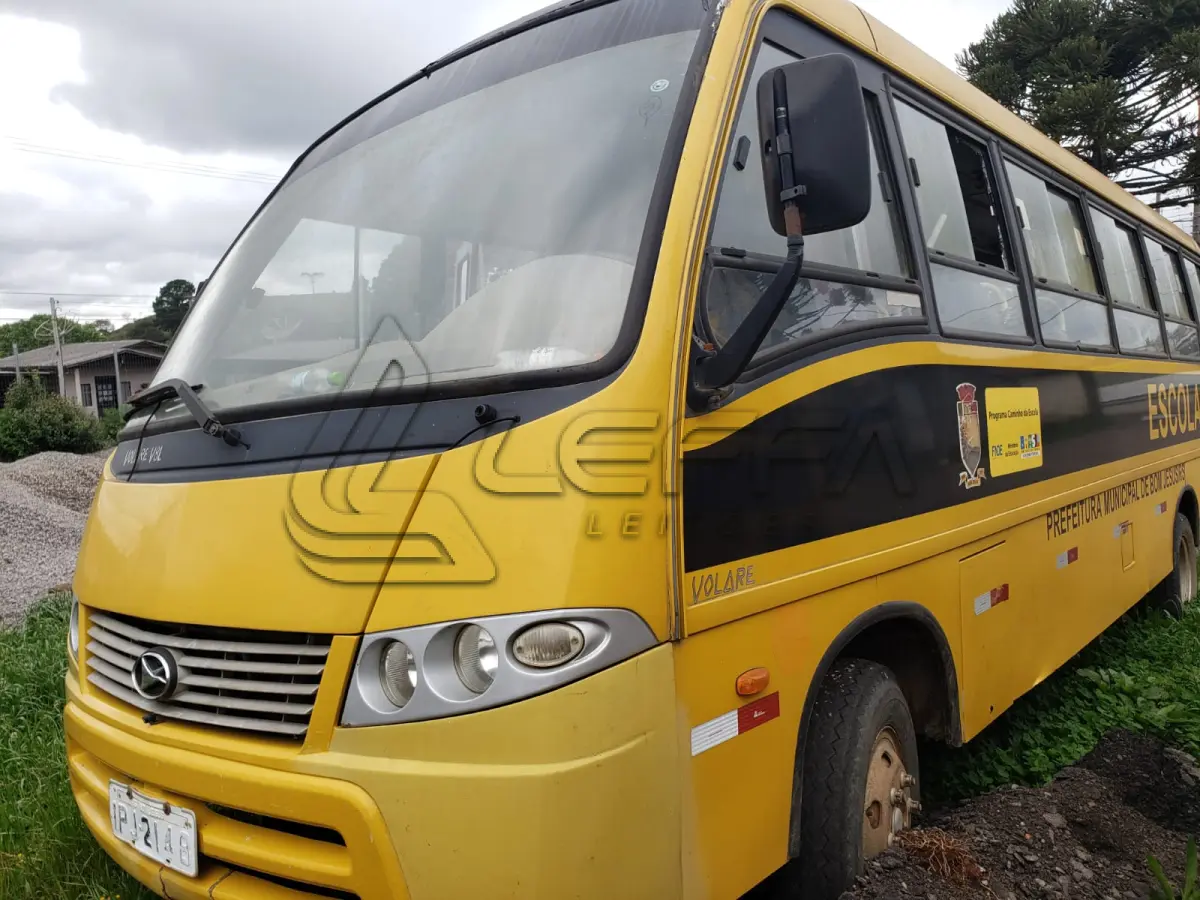 LOTE 011 - UM ÔNIBUS MARCOPOLO/VOLARE V8L ESC, DIESEL, PLACAS IPJ-2148, ANO 2008, MODELO 2009