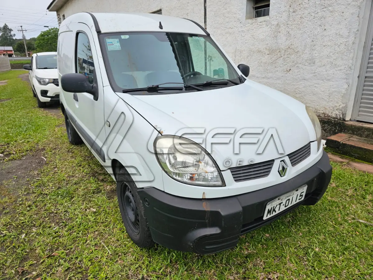 LOTE 001 - Um veículo caminhonete RENAULT KGOO EXPRESS16 (Importado) , cor branca, a álcool/gasolina, ano de fabricação e modelo2013/2014, placa MKT0115