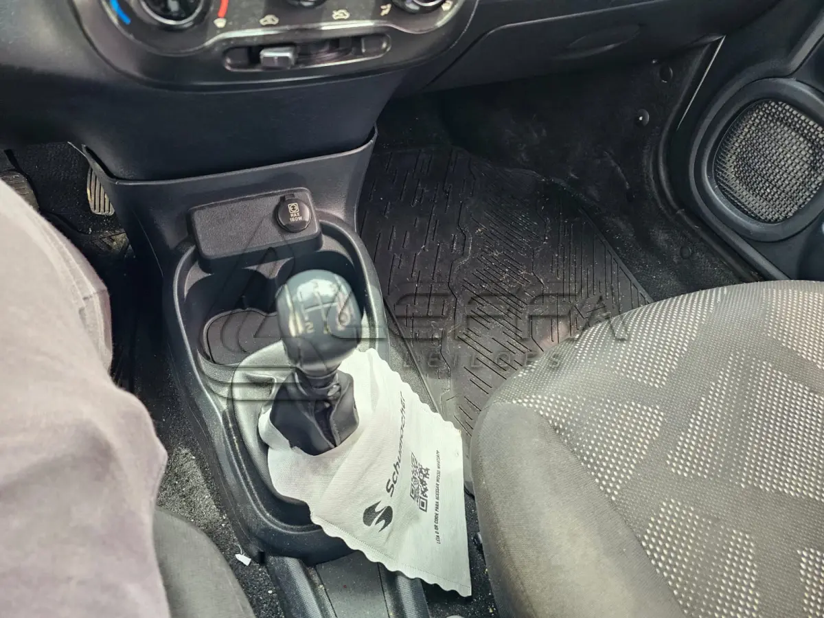 LOTE 003 - Um veículo automóvel FIAT/MOBI LIKE (Nacional) , cor branca, a álcool/gasolina, ano de fabricação e modelo 2019/2020, placa QTK9694