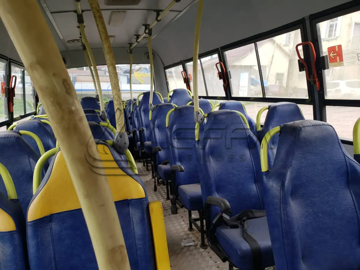 LOTE 011 - UM ÔNIBUS MARCOPOLO/VOLARE V8L ESC, DIESEL, PLACAS IPJ-2148, ANO 2008, MODELO 2009