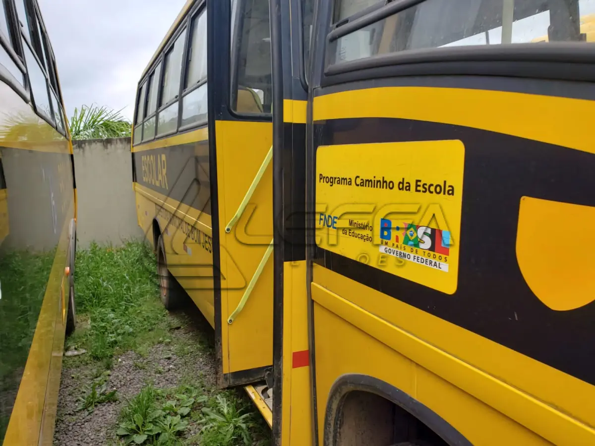 LOTE 012 - UM ÔNIBUS MARCOPOLO/VOLARE V8L ESC, DIESEL, PLACAS IPJ-2131, ANO 2008, MODELO 2009