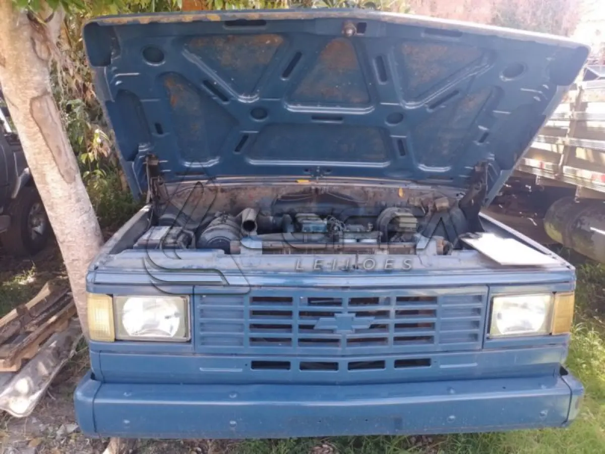 LOTE 027 - GM/CHEVROLET D20 CUSTOM