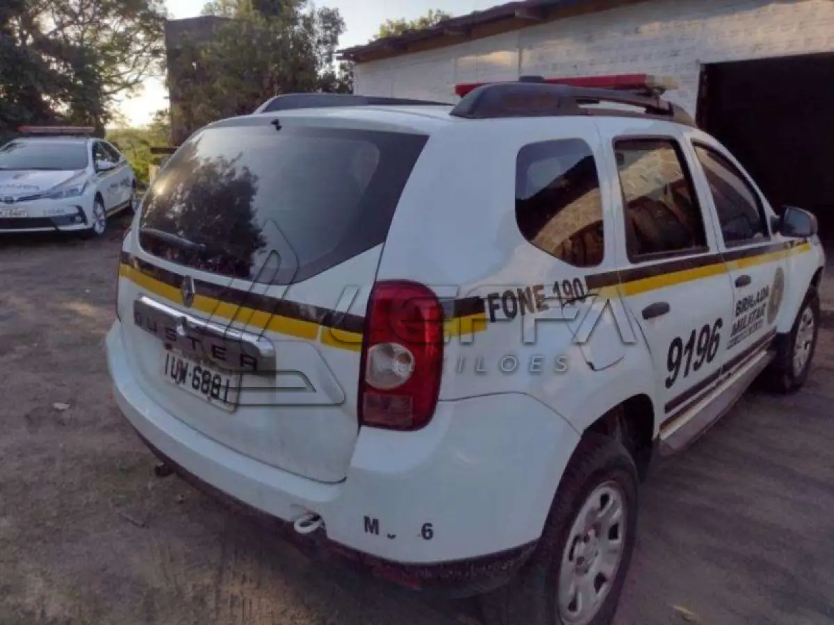LOTE 001 - RENAULT/DUST ER 16 E 4X2