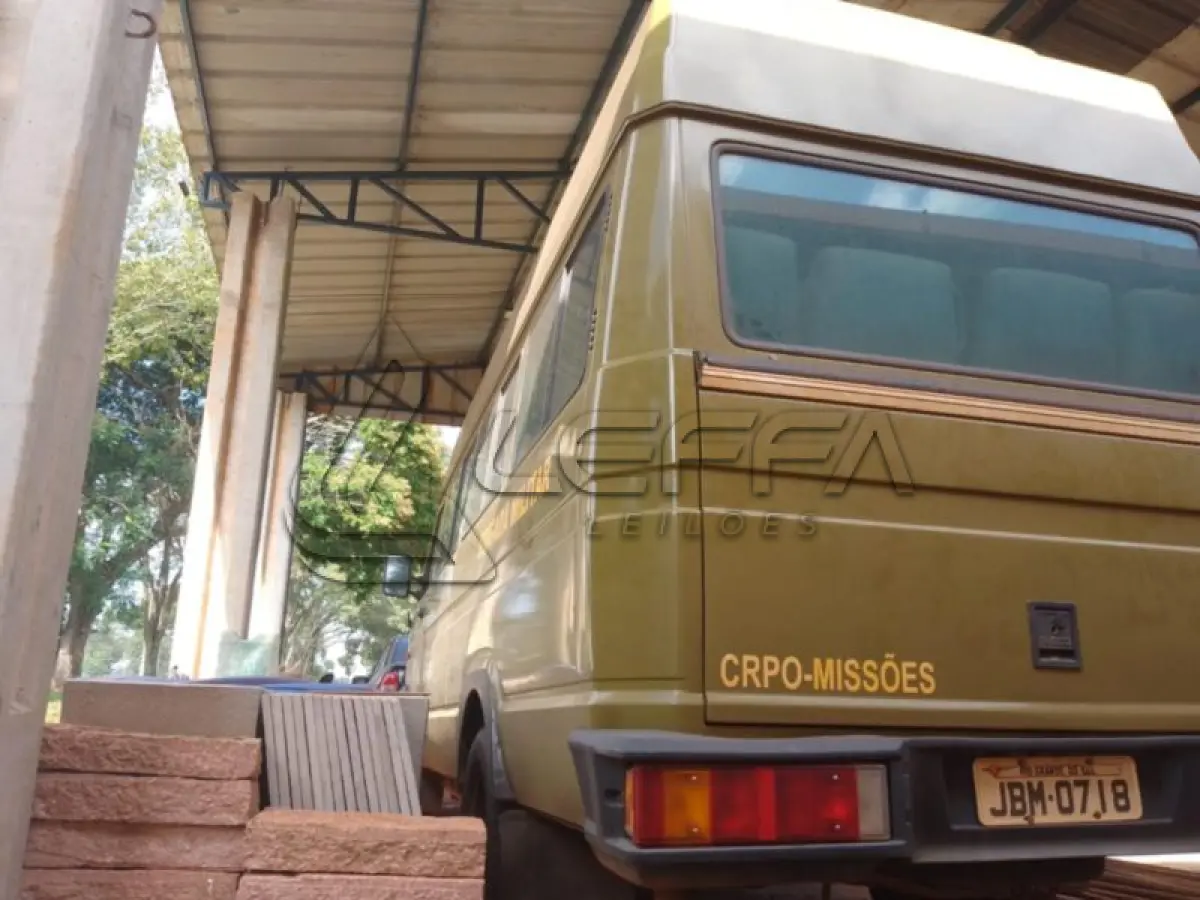 LOTE 068 - IVECOFIAT/D401 2 MAXIVAN1