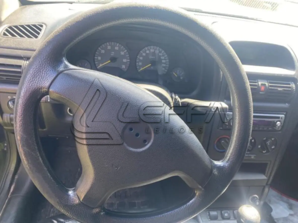 LOTE 083 - GM/ASTRA SEDAN ADVANTAGE
