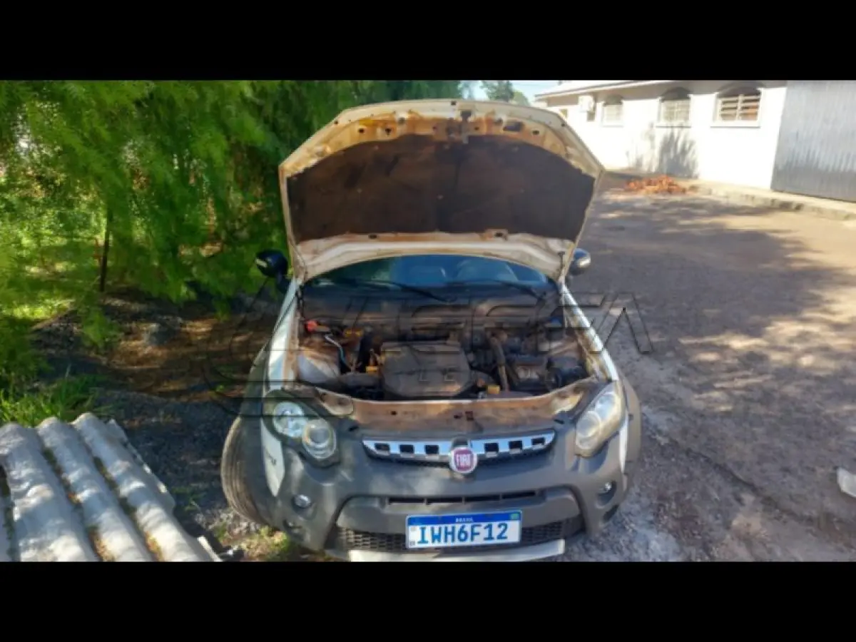 LOTE 012 - FIAT/WEEKEND ADVENTURE