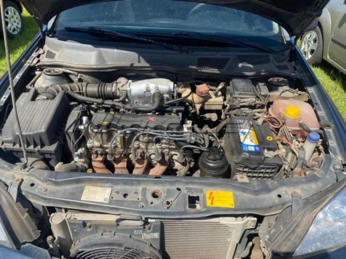 LOTE 083 - GM/ASTRA SEDAN ADVANTAGE