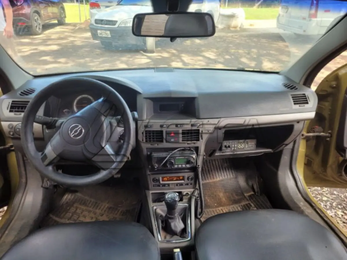 LOTE 009 - GM/VECTRA SD EXPRESSION