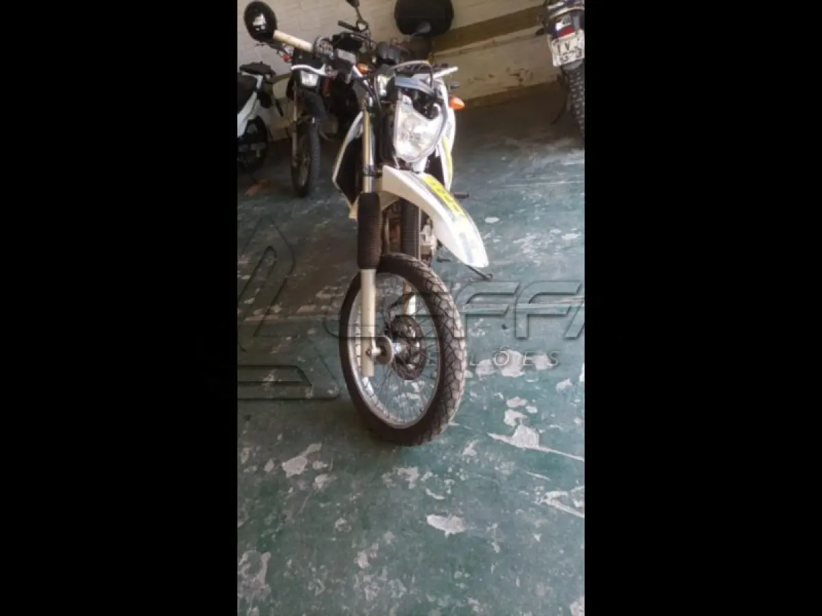 LOTE 019 - YAMAHA/LAND ER XTZ 250