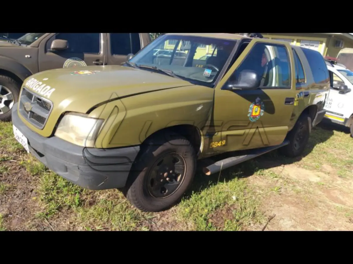 LOTE 046 - GM/BLAZER ADVANTAGE