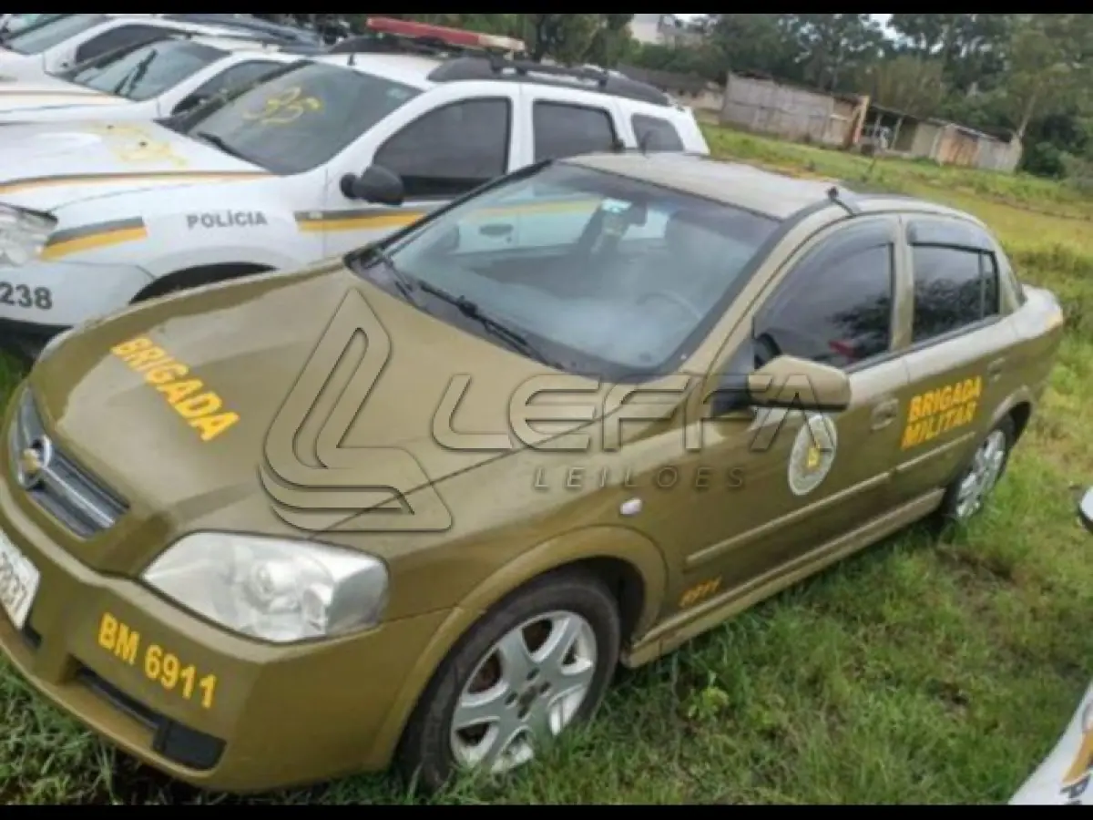 LOTE 081 - GM/ASTRA SEDAN ADVANTAGE