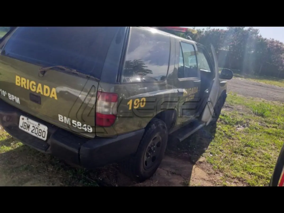 LOTE 046 - GM/BLAZER ADVANTAGE