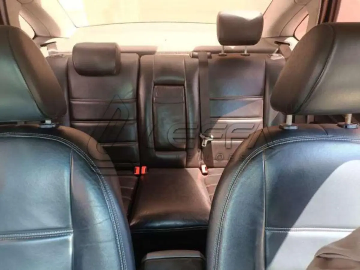 LOTE 024 - I/FORD FOCUS 2.0L FC