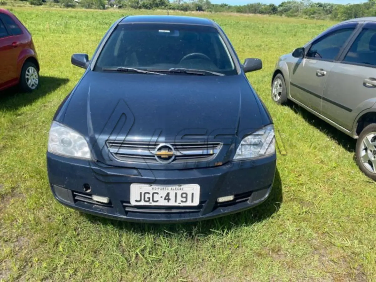 LOTE 083 - GM/ASTRA SEDAN ADVANTAGE
