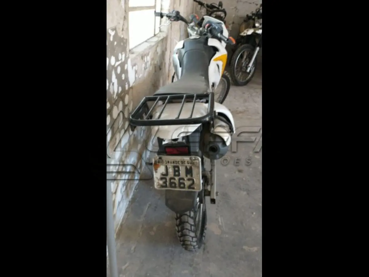 LOTE 032 - YAMAHA/LAND ER XTZ 250